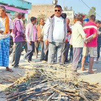 बारामा उखु किसान आन्दोलीत ।