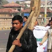 हलियाहरूको पीडा सुनीदिने र बोली दिने कोहीछैन ।
