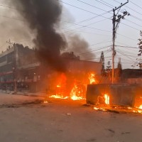 तनाबग्रस्त बालाजु,मंगलबार देखि काठमाडौँमा सार्वजनिक यातायात नचलाउने घोषणा ।